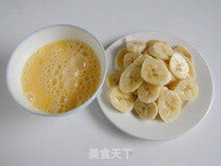 蕉香浓郁—香蕉鸡蛋饼的做法步骤:2