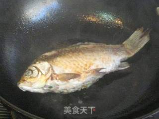 包瓜肉糜嵌鲫鱼的做法步骤:4