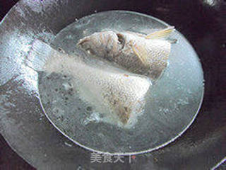 补肝益脾—菊花玉子鲈鱼汤的做法步骤：6