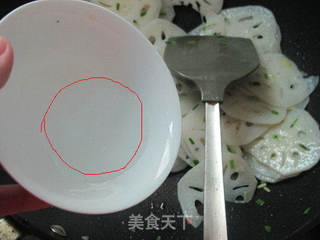 葱爆藕片的做法步骤:6