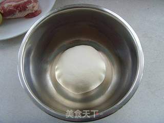 蟹黄小笼包的做法步骤:2