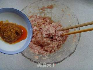 蟹黄小笼包的做法步骤:5