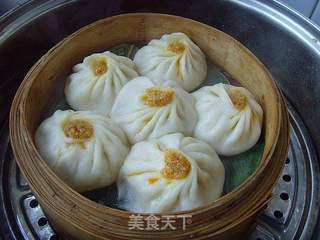 蟹黄小笼包的做法步骤:12