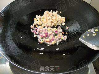 酸菜酱鱼丁面的做法步骤:6