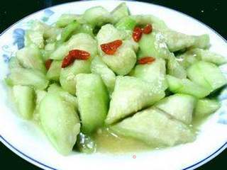 枸杞炒丝瓜的做法步骤：8