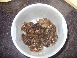 爽口下酒菜-----响油木耳的做法步骤:5