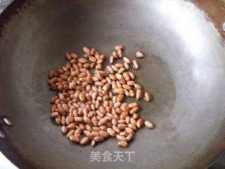 下酒好菜-----油炸花生米的做法步骤:4