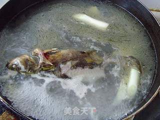 嘎鱼炖豆腐的做法步骤：6