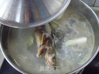 嘎鱼炖豆腐的做法步骤：7