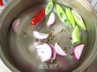有汁的牛肉更入味—韩式酱牛肉的做法步骤:2