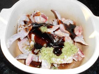 香茅烤鸡翅的做法步骤：4