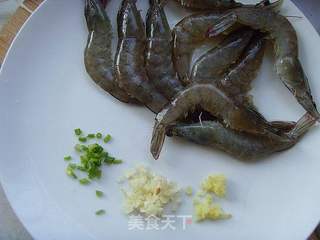 红酒烹虾的做法步骤:3
