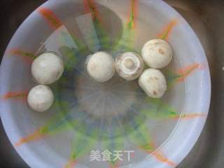 茄味口蘑虾球的做法步骤:4