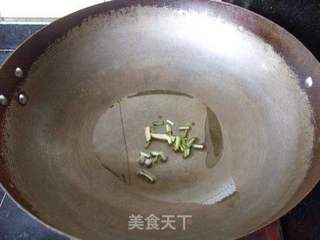 茄味口蘑虾球的做法步骤:8