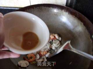 茄味口蘑虾球的做法步骤:13