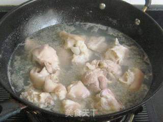 黄豆腌笃鲜的做法步骤:2