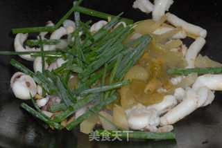 潮汕咸菜炒墨斗须的做法步骤:8