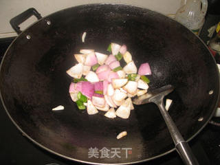 洋葱黑椒猪颈肉的做法步骤:7