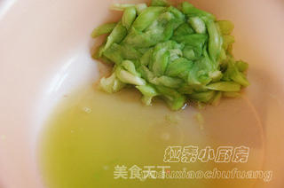 凉拌白芋荷的做法步骤：7