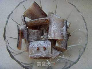 溜带鱼的做法步骤：2