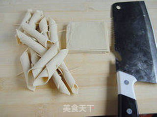 下酒下饭—葱香牙签肉的做法步骤:2