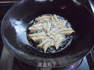下酒下饭—葱香牙签肉的做法步骤:6