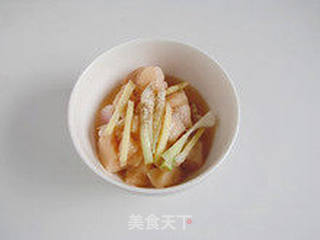 酸甜可口—茄汁鸡米花的做法步骤：1