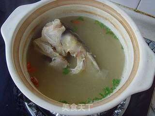 鲟鱼头汤的做法步骤:7