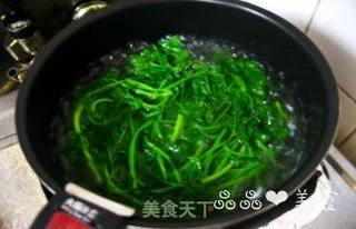 三叶鸡蛋卷的做法步骤:2