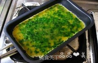 三叶鸡蛋卷的做法步骤:8