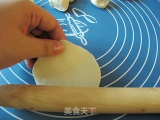 全手工圆白菜鲜肉锅贴的做法步骤:18