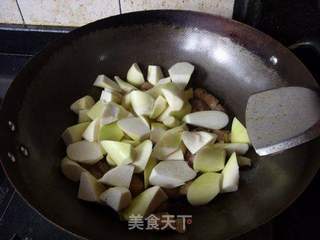 家常菜-----茭白焖肉的做法步骤:8