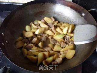 家常菜-----茭白焖肉的做法步骤:12