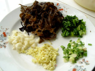 鱼香茭白的做法步骤：2