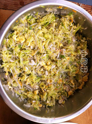 生煎素锅贴的做法步骤:2