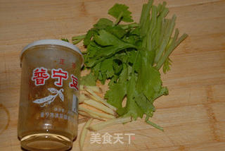 香芹煮鹿仔的做法步骤:2