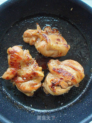 【荤菜】香煎鸡腿肉的做法步骤:9
