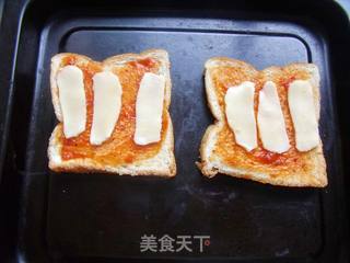 轻松10分钟早餐也能享受到批萨的美味-----吐司小批萨的做法步骤:3