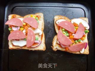轻松10分钟早餐也能享受到批萨的美味-----吐司小批萨的做法步骤:4