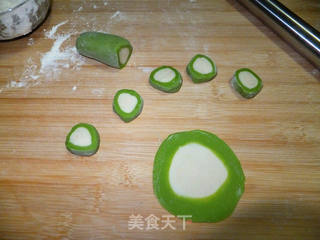 五彩缤纷万紫千红的饺子的做法步骤:4