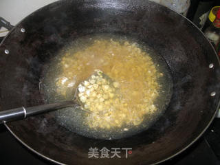 椒丝韭菜炒沙蚬的做法步骤:3