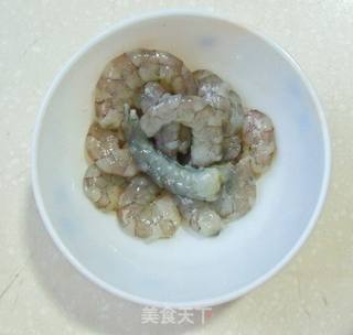 挡不住的清新鲜香------鲜虾黄瓜饭的做法步骤：1