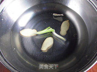 多吃多美丽—橙香双色猪皮冻的做法步骤:2