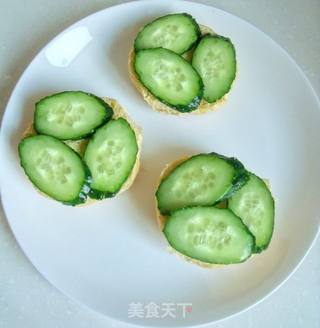给你一整天活力的早餐------芝士猪排小汉堡的做法步骤:3