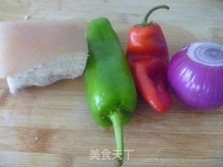 【怡汝私房宴客菜】尖椒回锅肉的做法步骤：1