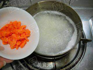 菊花胡萝卜粥的做法步骤:4