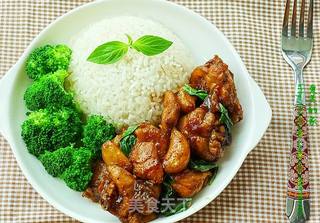用九层塔点亮名菜的醇香诱人-----三杯鸡饭的做法步骤:9