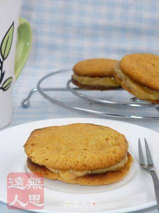 下午茶轻松做：牛奶焦糖夹心饼的做法步骤：10