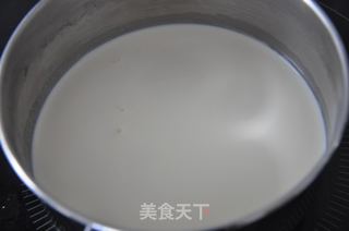 真正用火焰喷出来的焦糖布丁叫 - Crème brulée的做法步骤：1