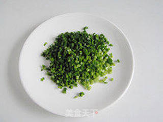 轻松补钙—韭香虾米鸡蛋饼的做法步骤:2